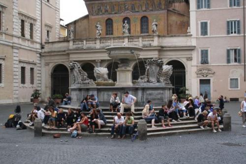 Piazza S. Maria in Trastevere
